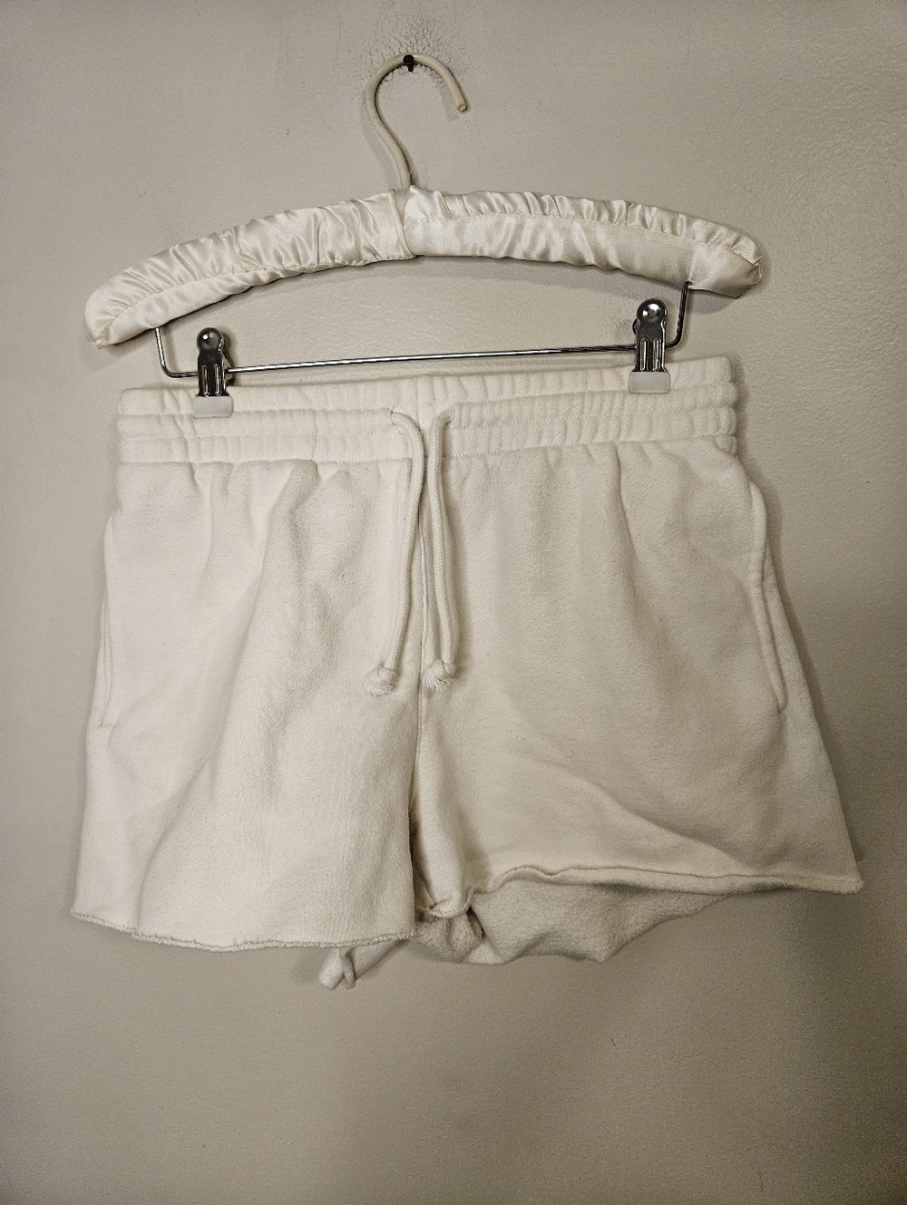 TNA Cozy Fleece White Shorts Loungewear Casual Athleisure Neutral